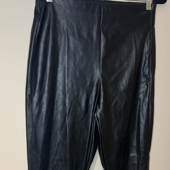 Old Navy Faux Leather Straight Leg Ankle Length Slacks - Size 10 in Jet Black - Picture 2 of 10